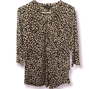 NWT Ellen Tracy black and white blouse
